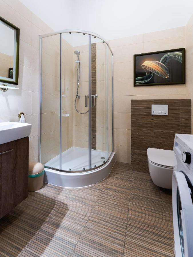 Apartament Inspirujacy - Z Prywatnym Monitorowanym Parkingiem - 4 Osobowy - Space Apart Jelenia Góra Esterno foto
